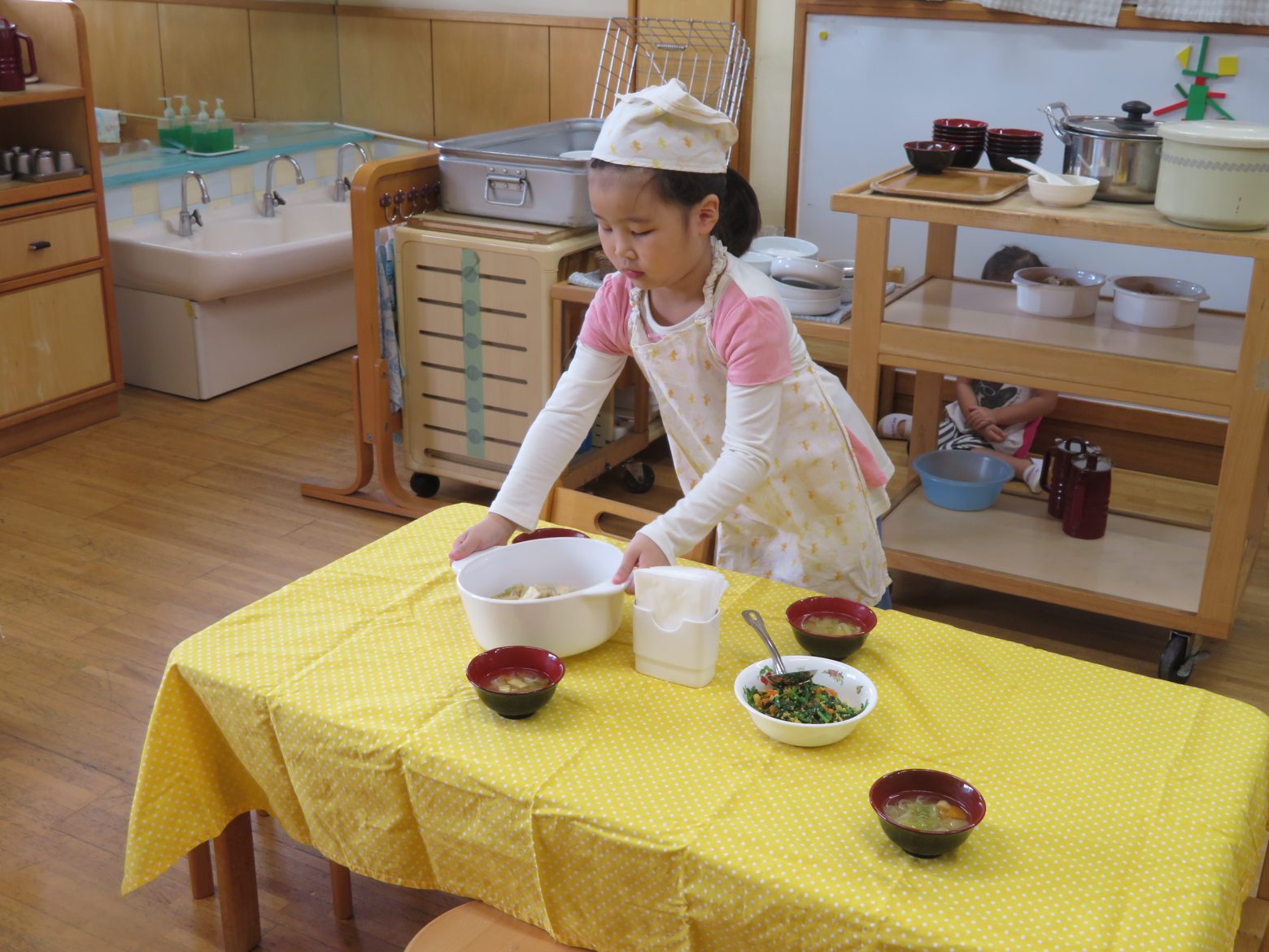 お当番　食事の準備