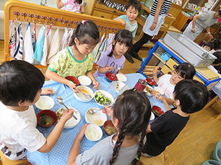 食事の様子